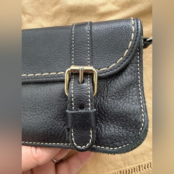 Roots Black Leather Shoulder Bag - Picture 5 of 13